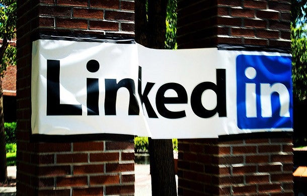 What Types of Photos Should You Share on LinkedIn?