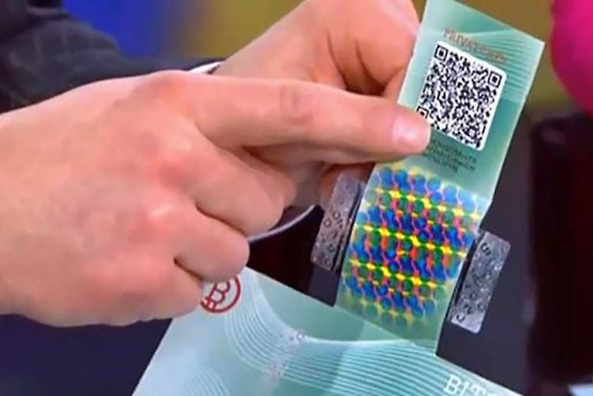 Lesson Learned: TV Anchor Shows Off Bitcoin, Is Instantly Robbed