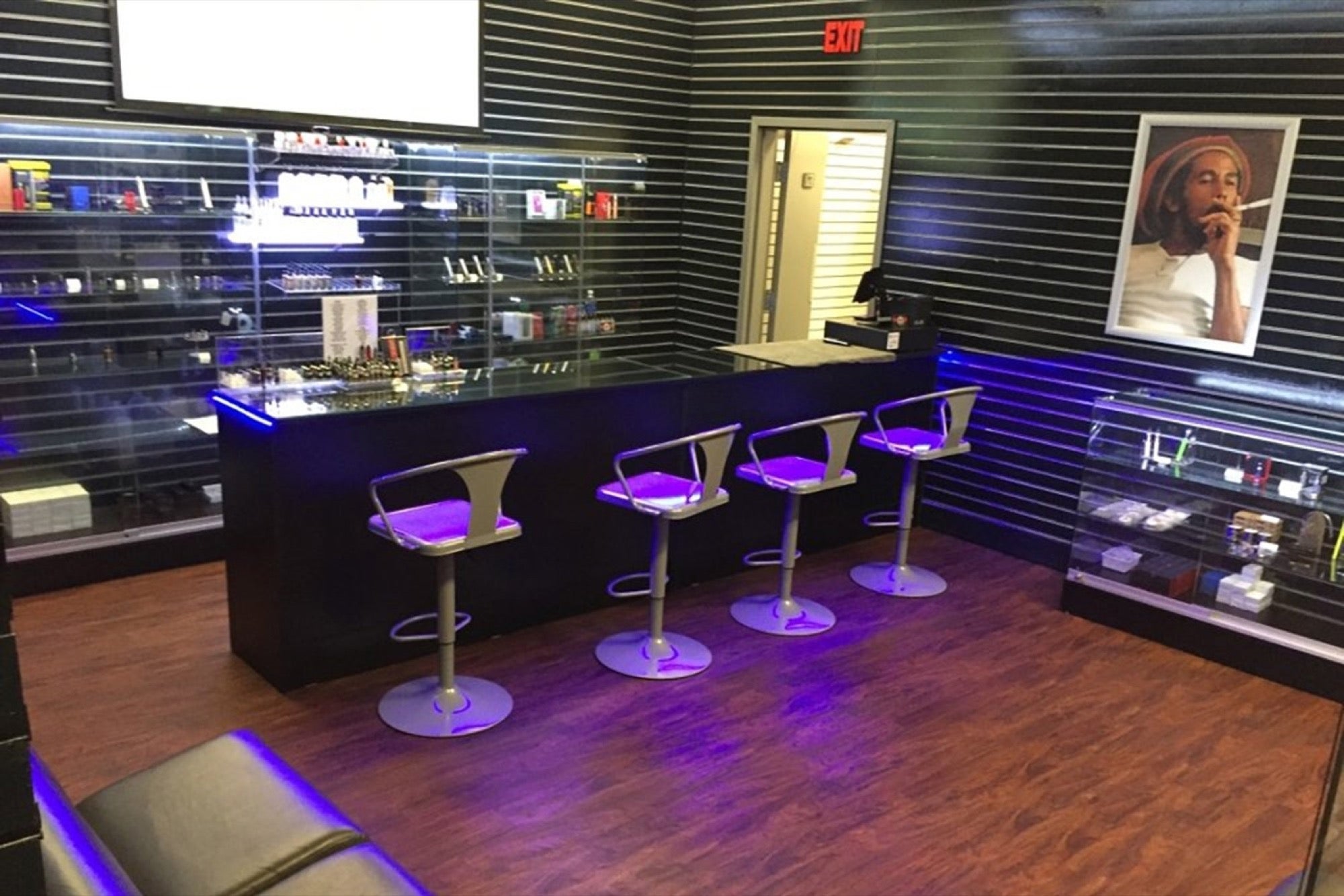 Vape Lounge Owner Wants to Spark Cigarette Downturn