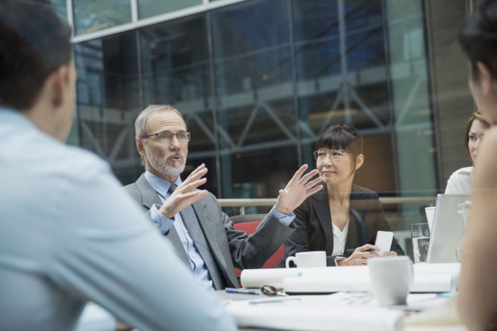 10 Ways Leaders Think Differently