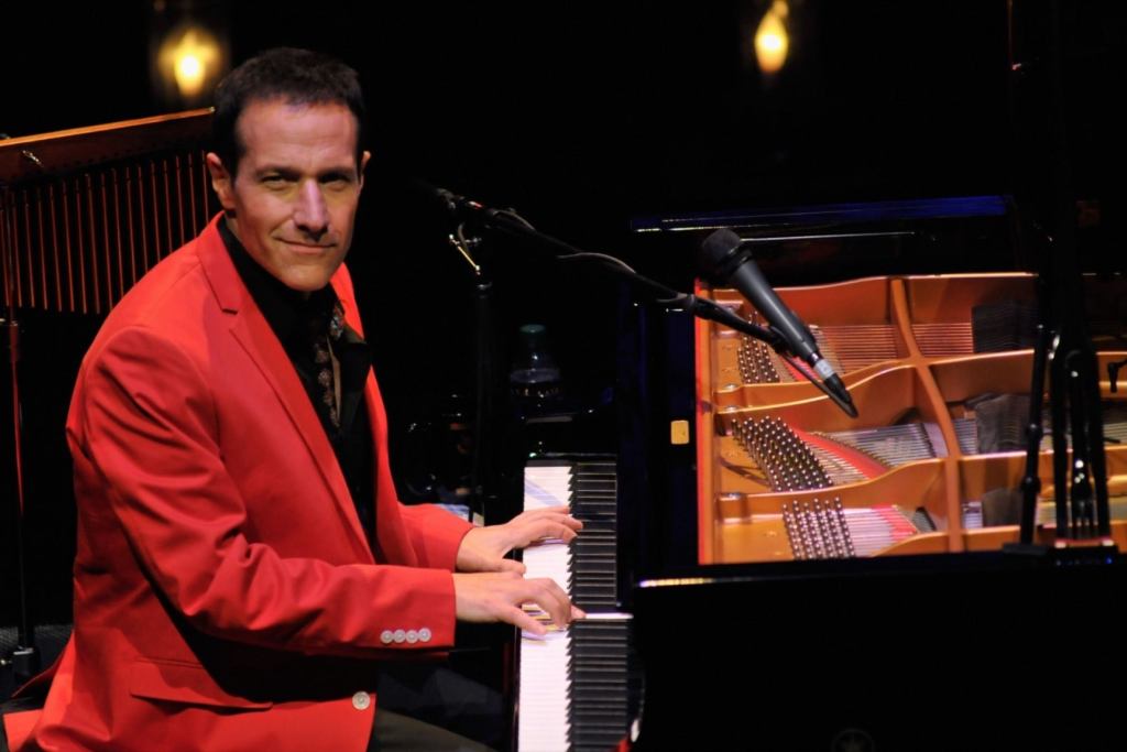'America's New Romantic Piano Sensation' Shows How to Gather a Tribe ...