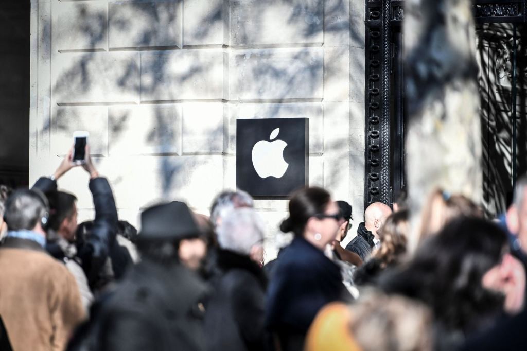 What Makes Events Like Apple's So Effective?