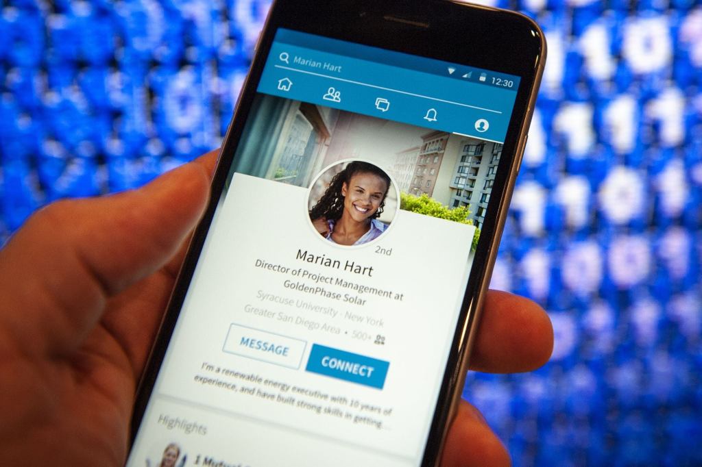 Why LinkedIn Direct Messaging Is Your Best New Sales Tool