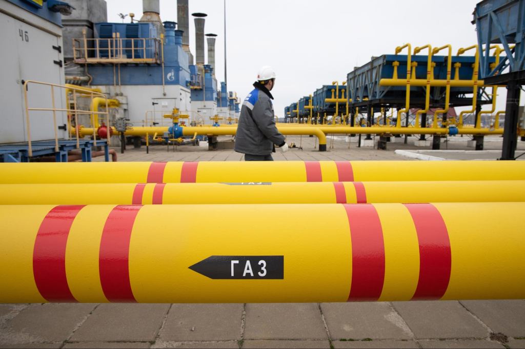 Russia fulfills threat and cuts off gas supplies to Poland and Bulgaria ...