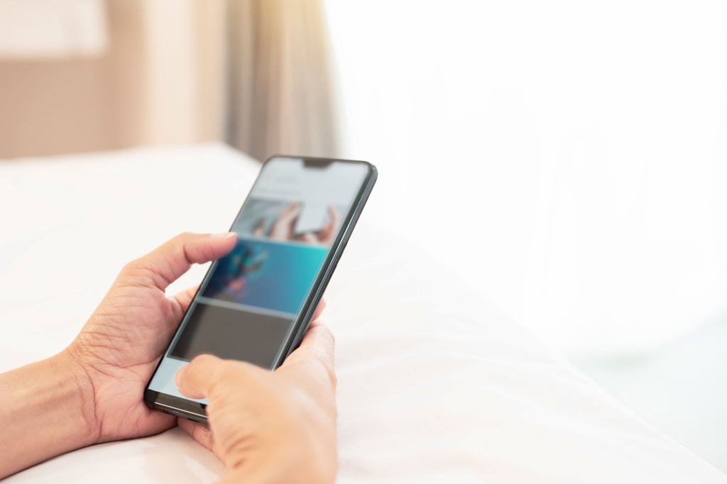 6 Ways to Use Your Brand Photos to Stand Out on Social Media
