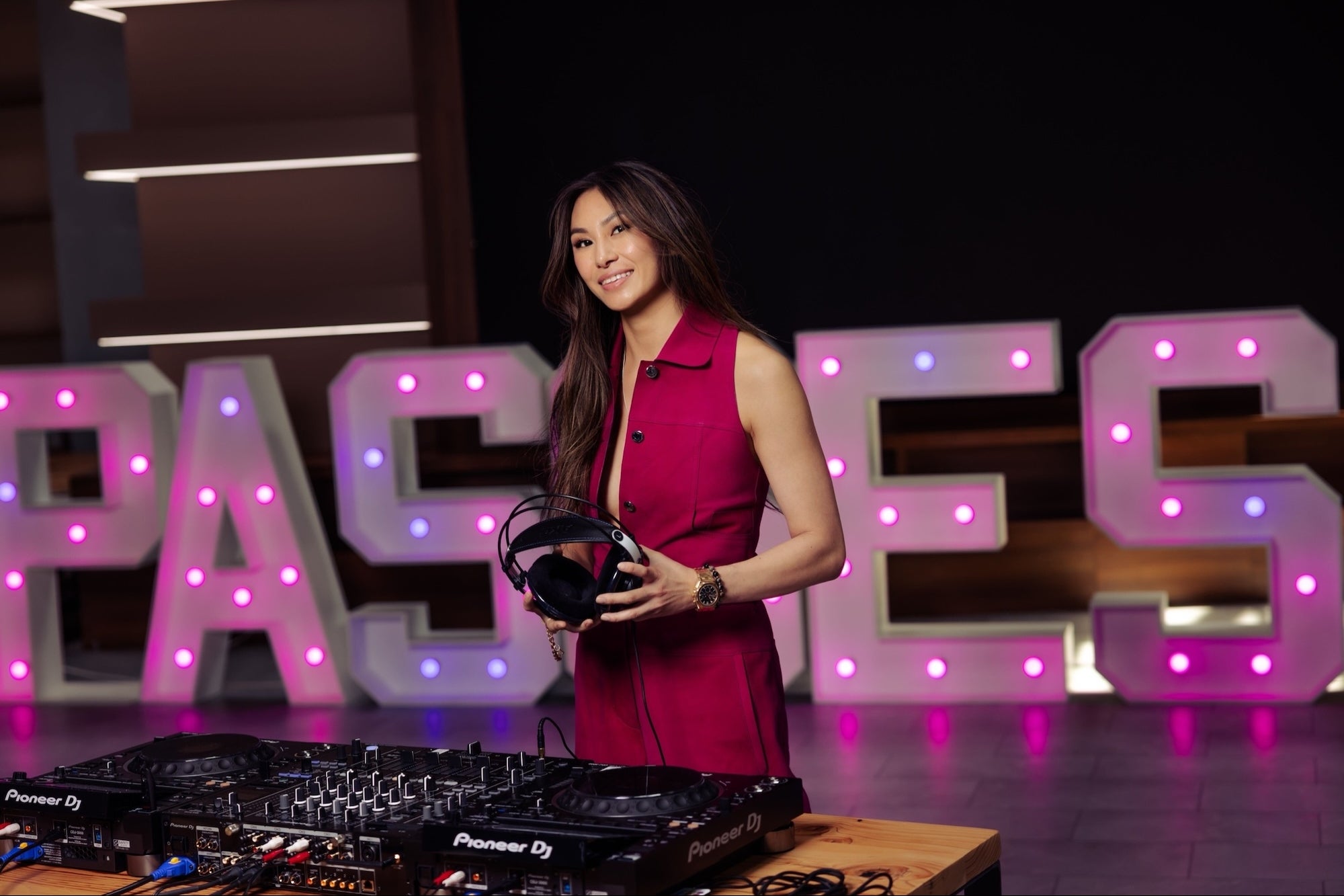 Success Secrets of Lucy Guo, the Youngest Self-Made Female Billionaire