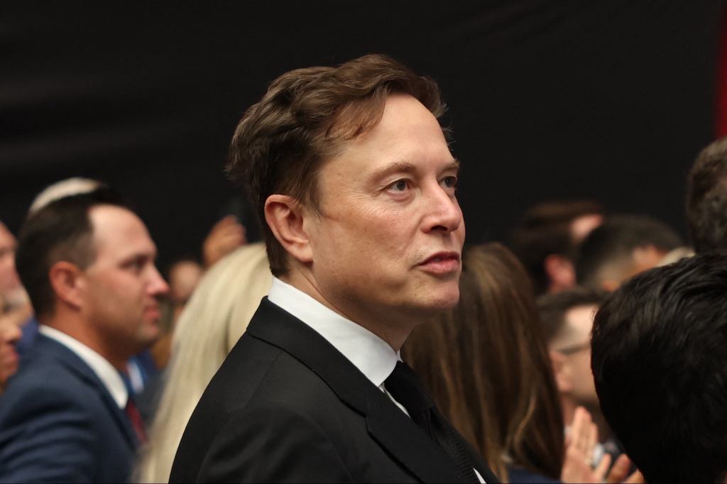 Elon Musk Is the First to Achieve a 0B Net Worth