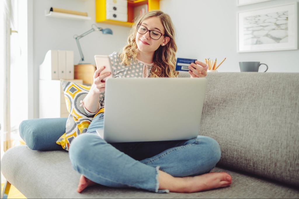 Young People Spend a Surprising Amount on Black Friday — And Make a Common Mistake