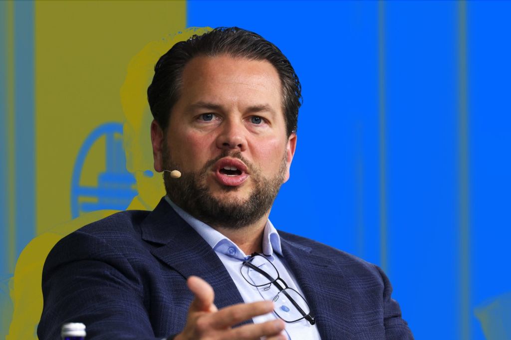 Pinterest CEO Fires Engineers Who Tracked Layoffs