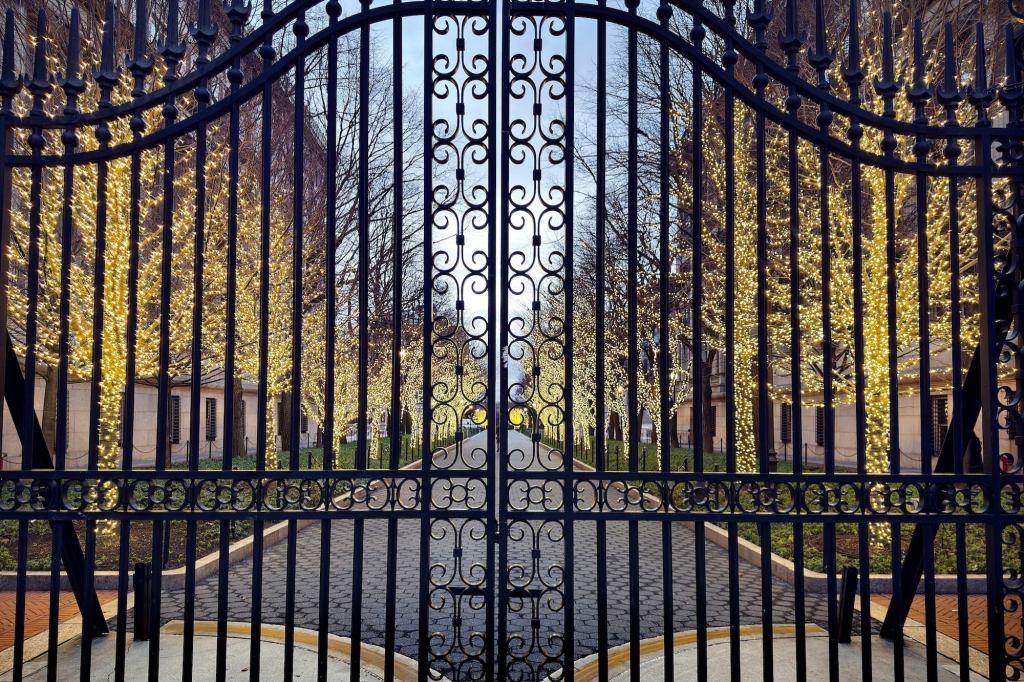 The Ultra-Rich Are Turning Homes Into Fortresses