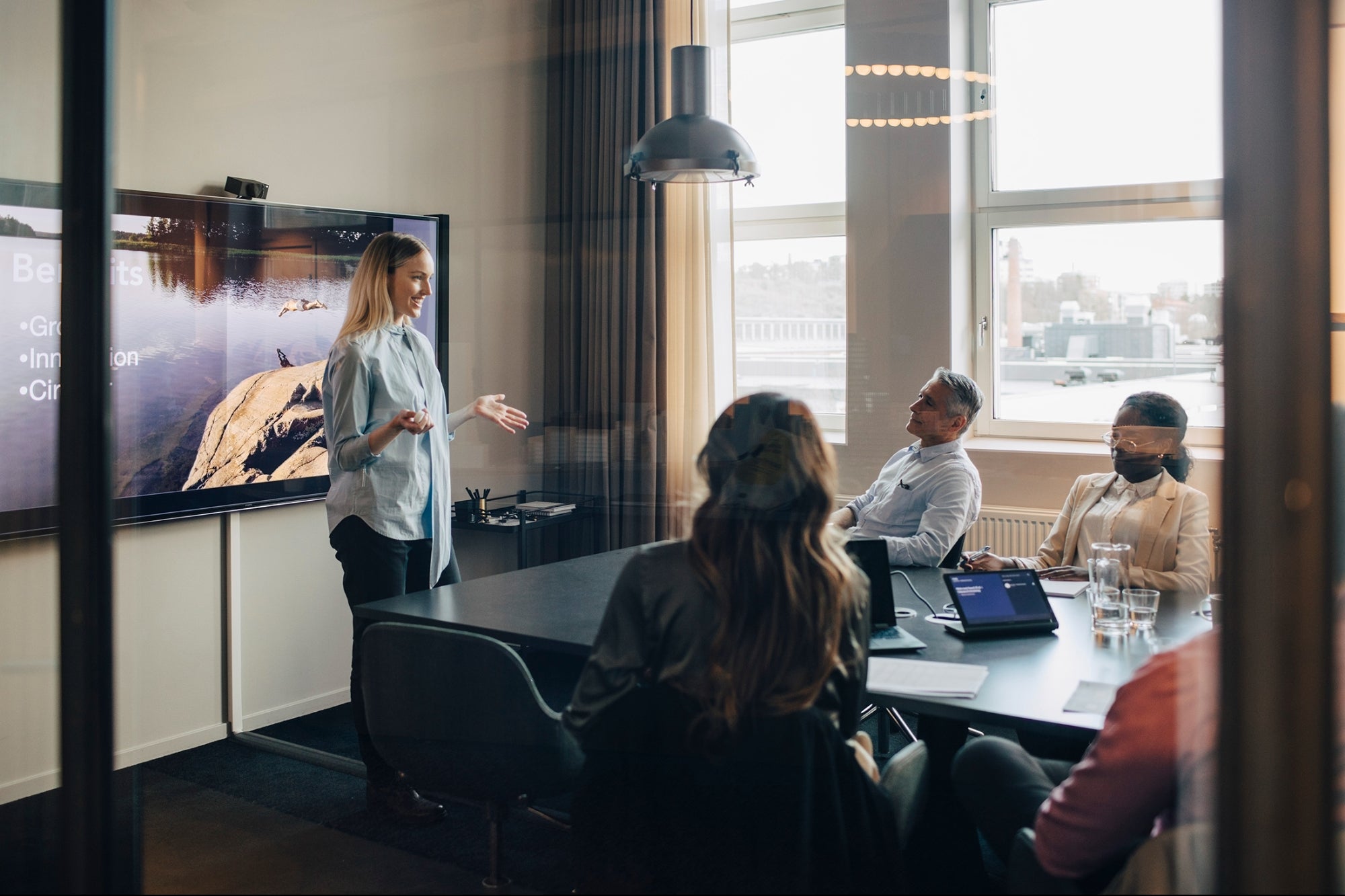 Forget the Business Plan. This 10-Slide Deck Helped Me Raise Millions