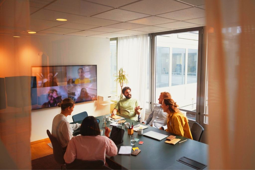 Why Hybrid Teams Often Stall — and the System That Restores Momentum