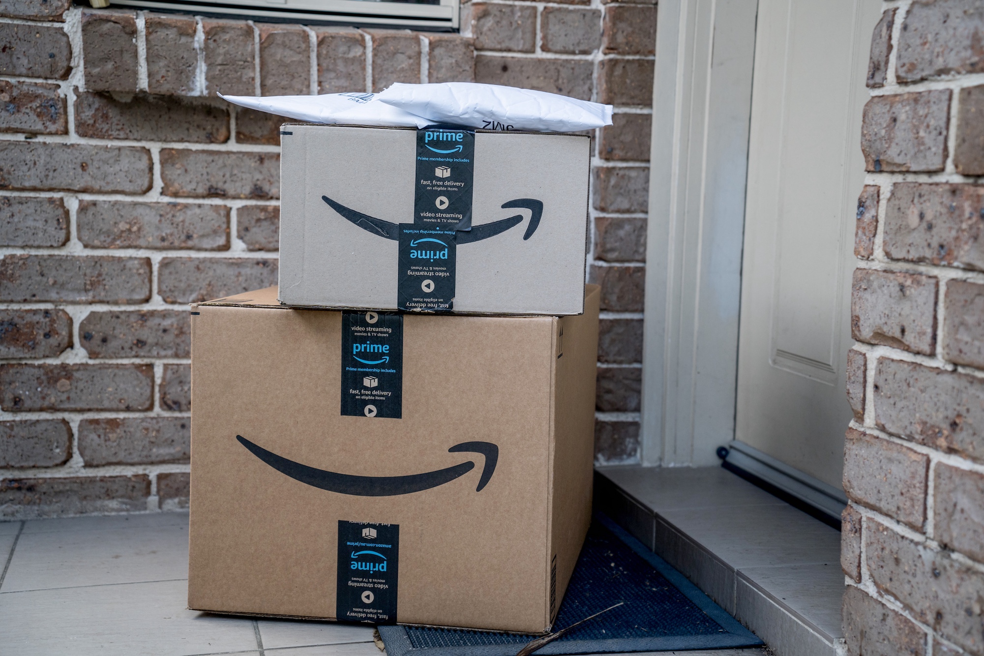 Amazon Plans to Slash USPS Shipments by Two-Thirds. Here’s What That Means for the Postal Service.