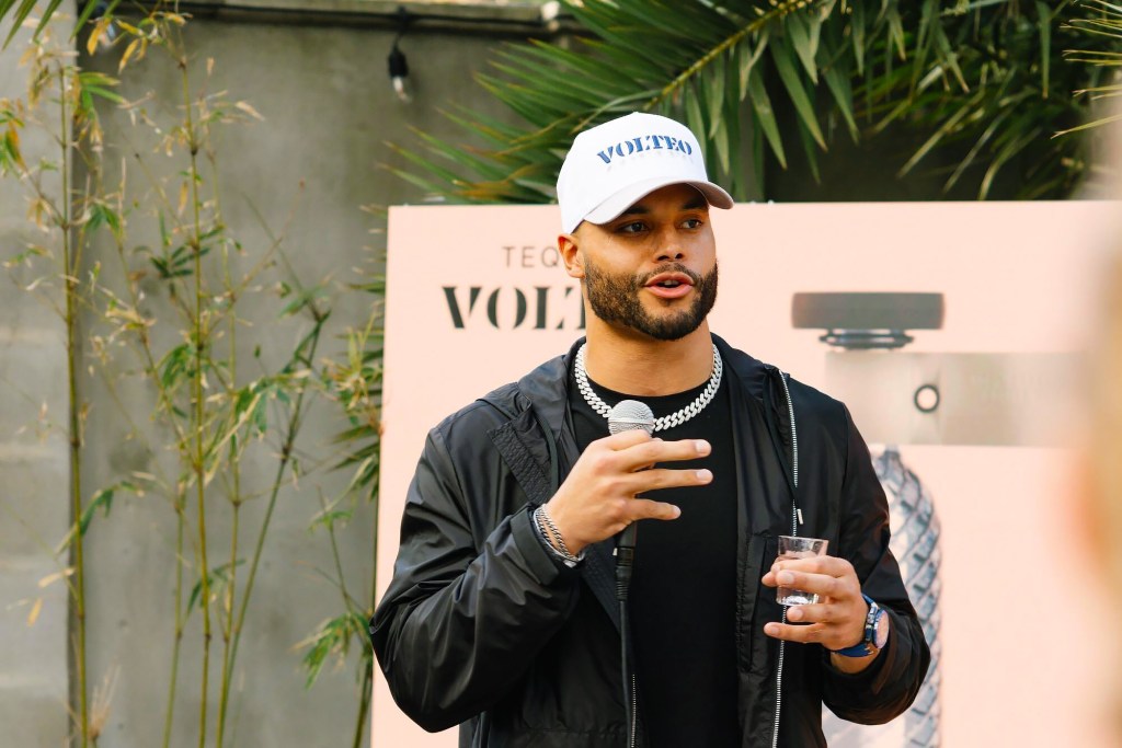 Los mejores atletas de la NFL y los principales directores ejecutivos se reúnen para una cumbre empresarial exclusiva en Utah.