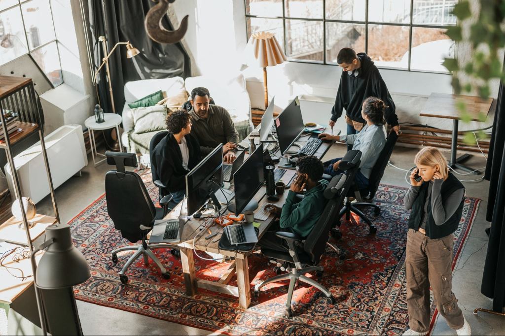 6 Steps to Build a Rock Solid Foundation For Your New Business