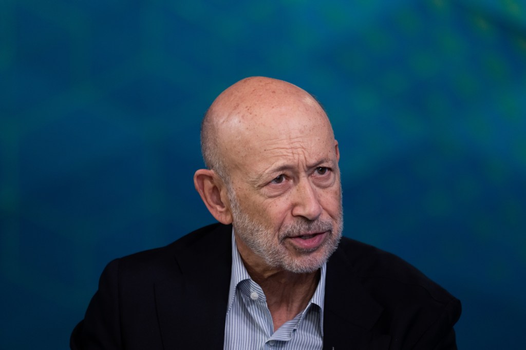 Former Goldman Sachs CEO Lloyd Blankfein Shares the Smartest Way to Use Your First $5,000 in Savings