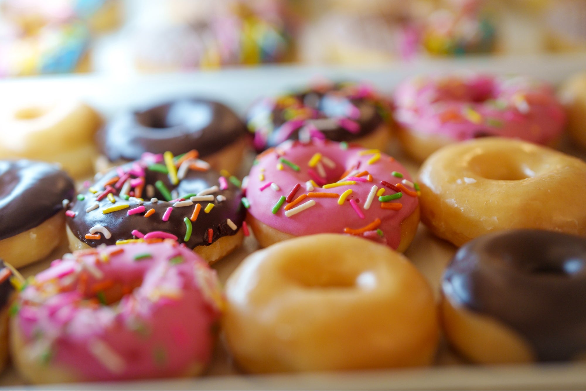 Americans Eat 10 Billion Doughnuts a Year — And These Franchises Are Cashing In