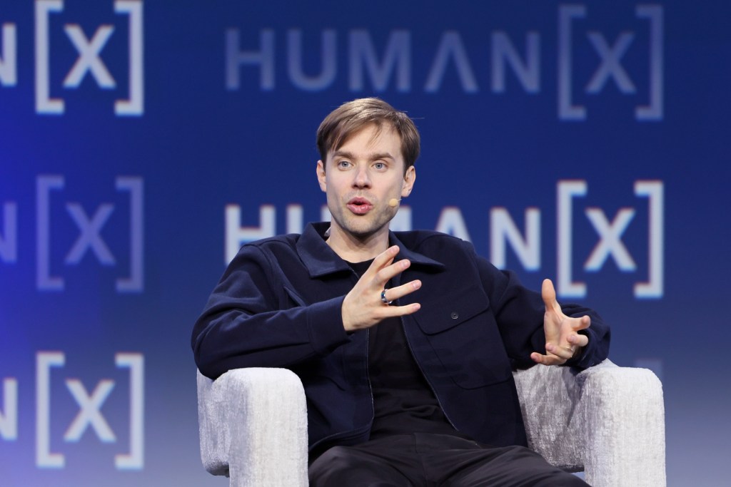 This $6.6 Billion AI CEO Has a Surprising Offer for Laid-Off Tech Workers