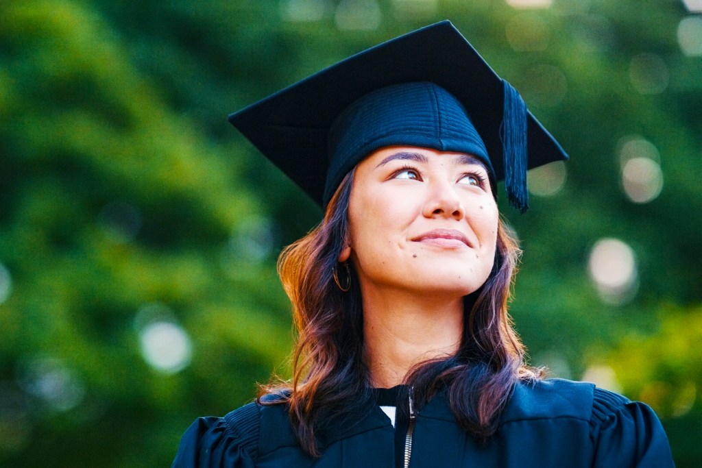 Small Businesses Are Hiring Close to a Milllion Recent College Graduates This Year