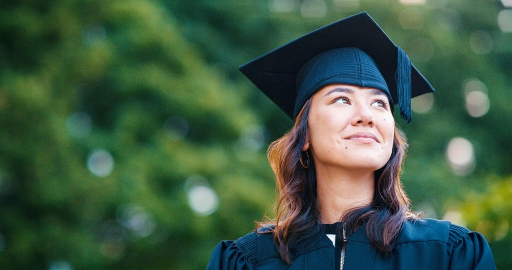 Small Businesses Are Hiring Close to a Milllion Recent College Graduates This Year