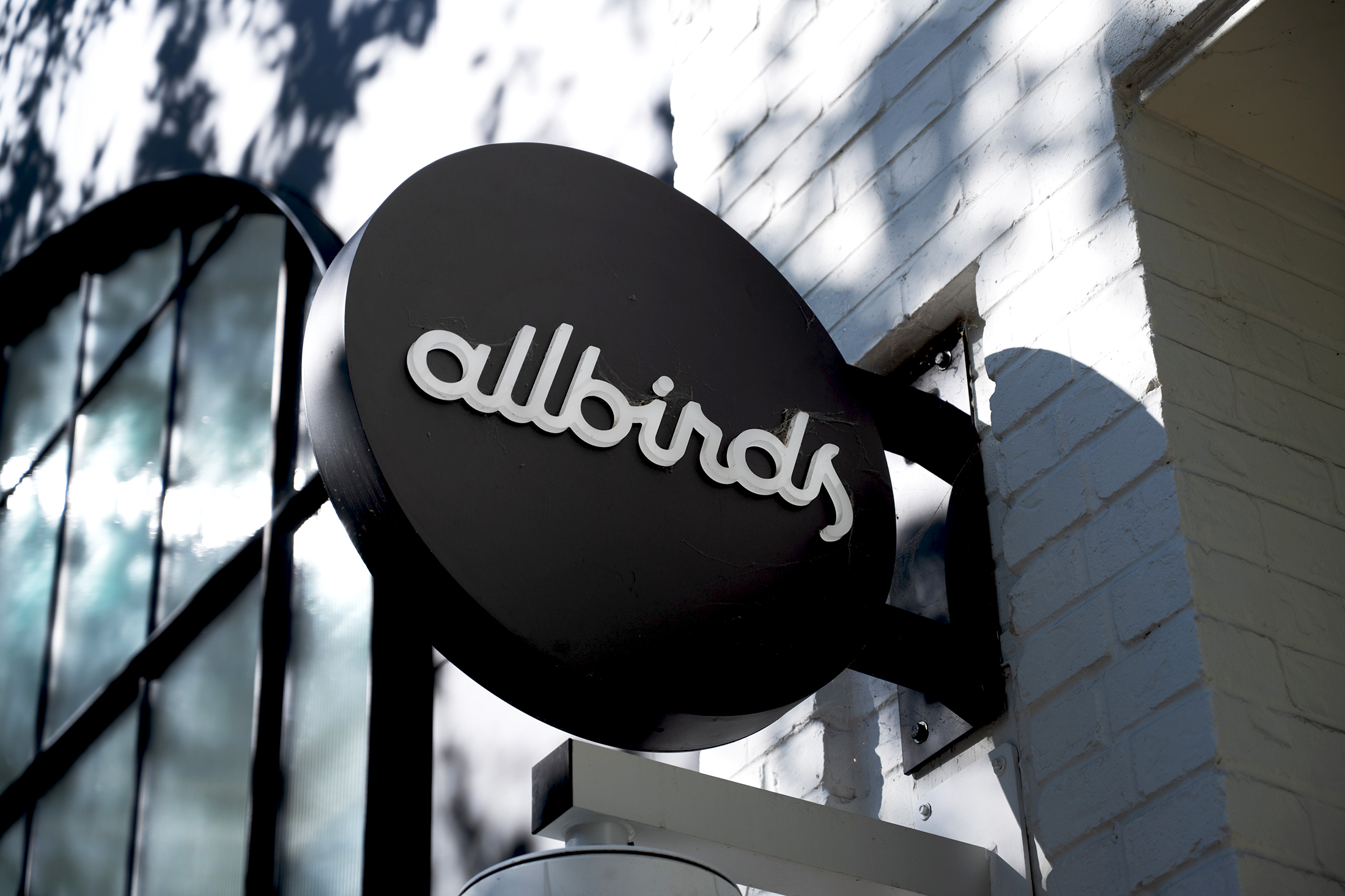 Allbirds Used to Make Viral Wool Sneakers. Now It’s an AI Company Called ‘Smartbird.’