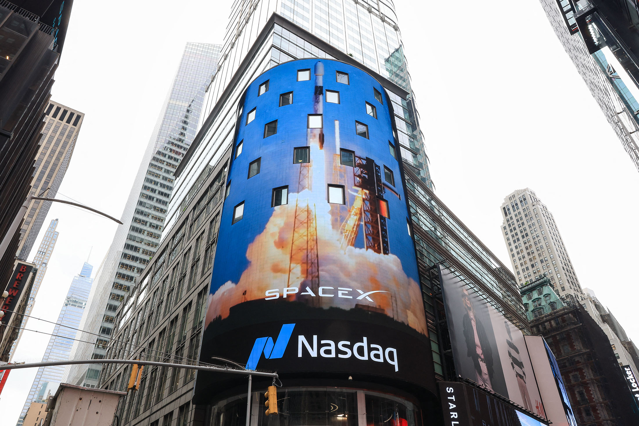 SpaceX’s First Big Move After Its Record IPO: Buying a $60 Billion AI Coding Startup