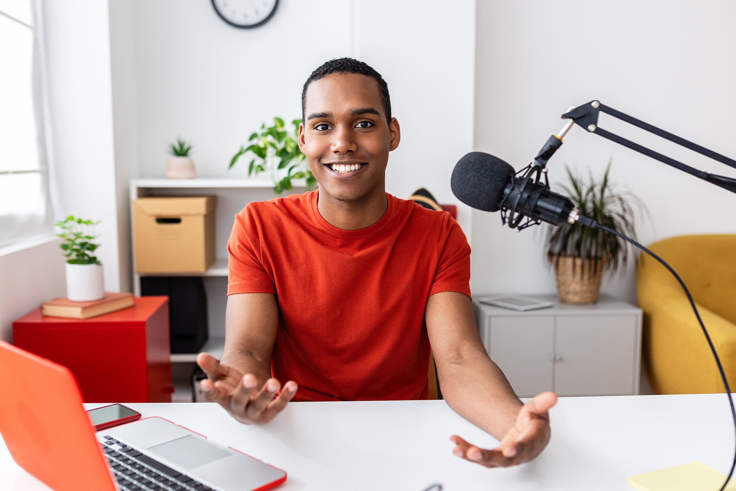 Teen Founders Redefine Social Media as a Tool for Both Sales and Recruitment