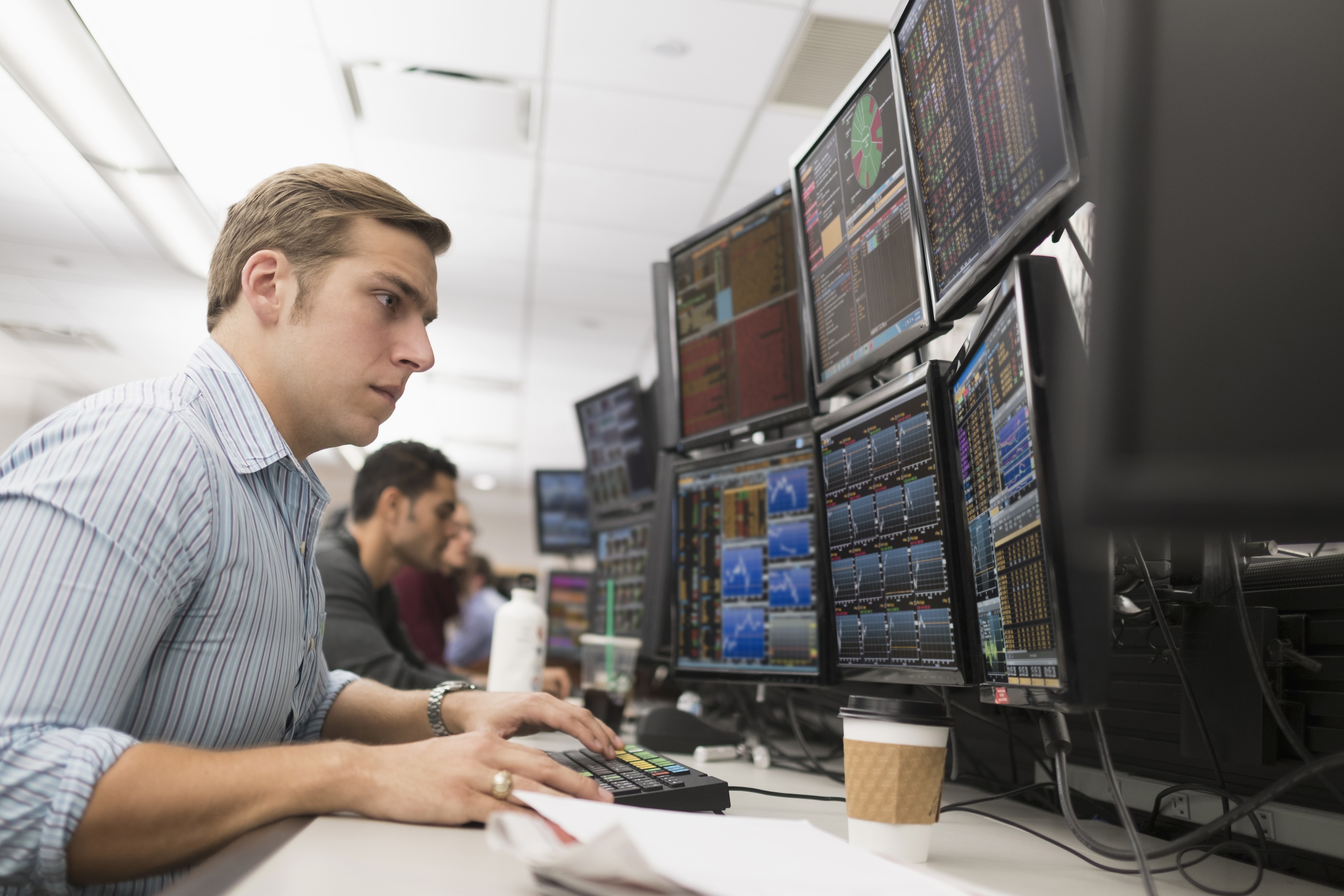 Gen Z Workers Can Make $34,400 a Month Interning at This Wall Street Firm — And Housing Is Free