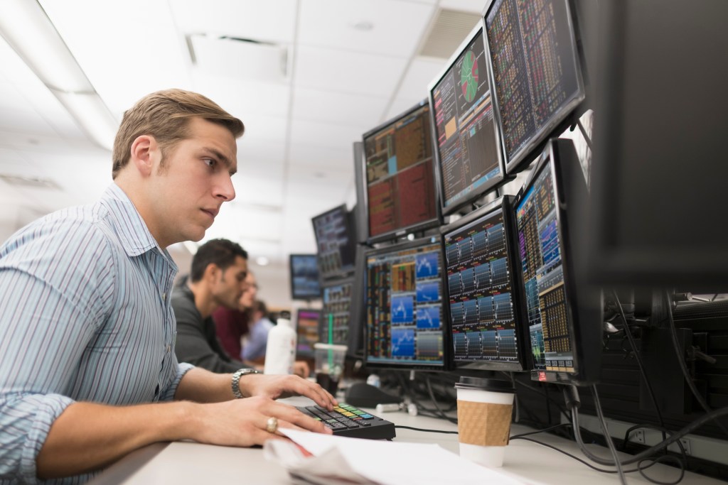 Gen Z Workers Can Make $34,400 a Month Interning at This Wall Street Firm — And Housing Is Free