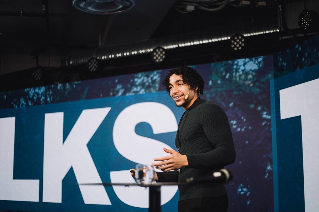 Your Book or Keynote May Not Pay Much — But Here’s How to Tell If It’s Winning You Better Clients
