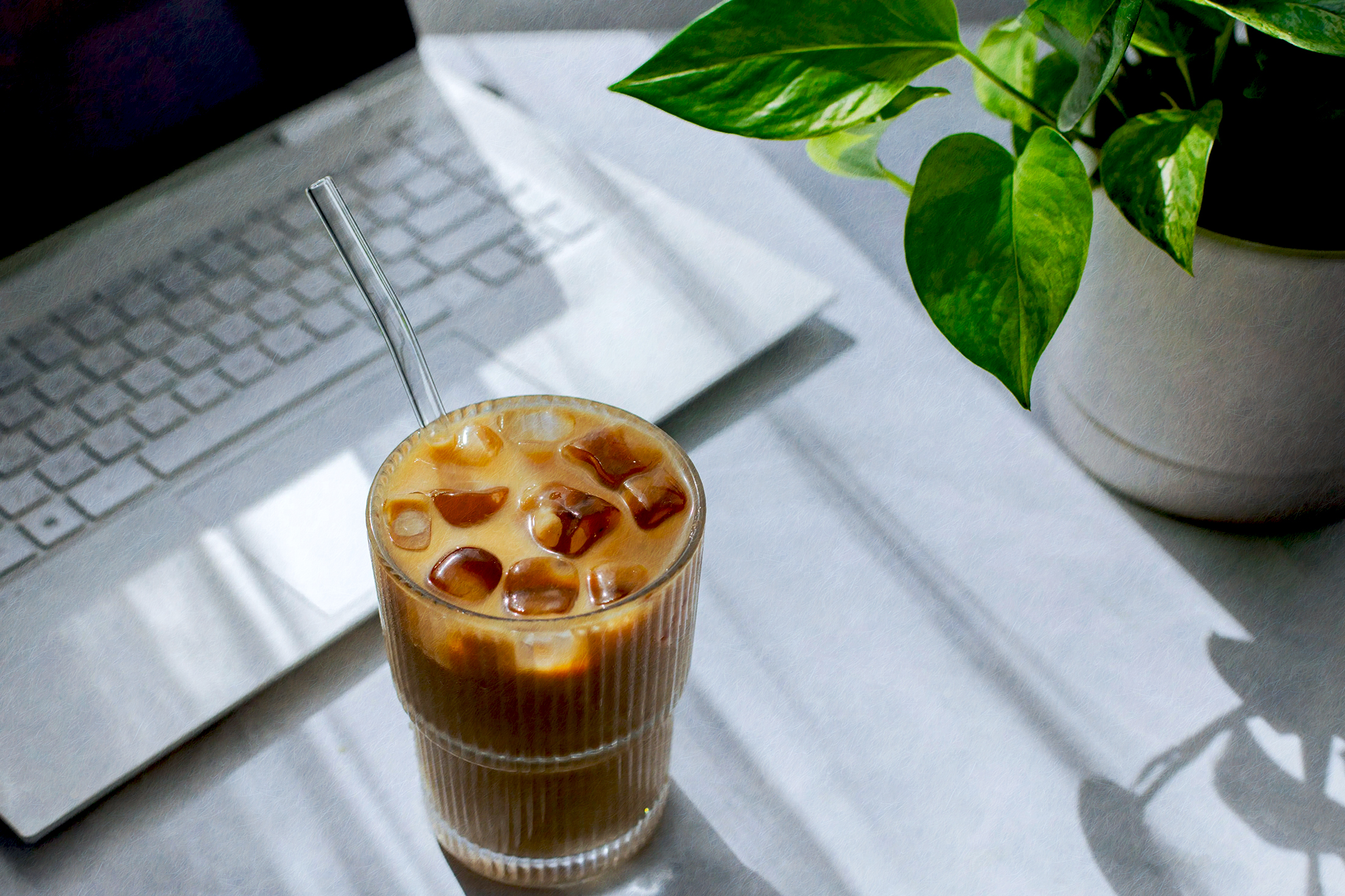The Concept of Bringing Iced Coffee to a Job Interview Is Dividing Generations. A Career Expert Rev…