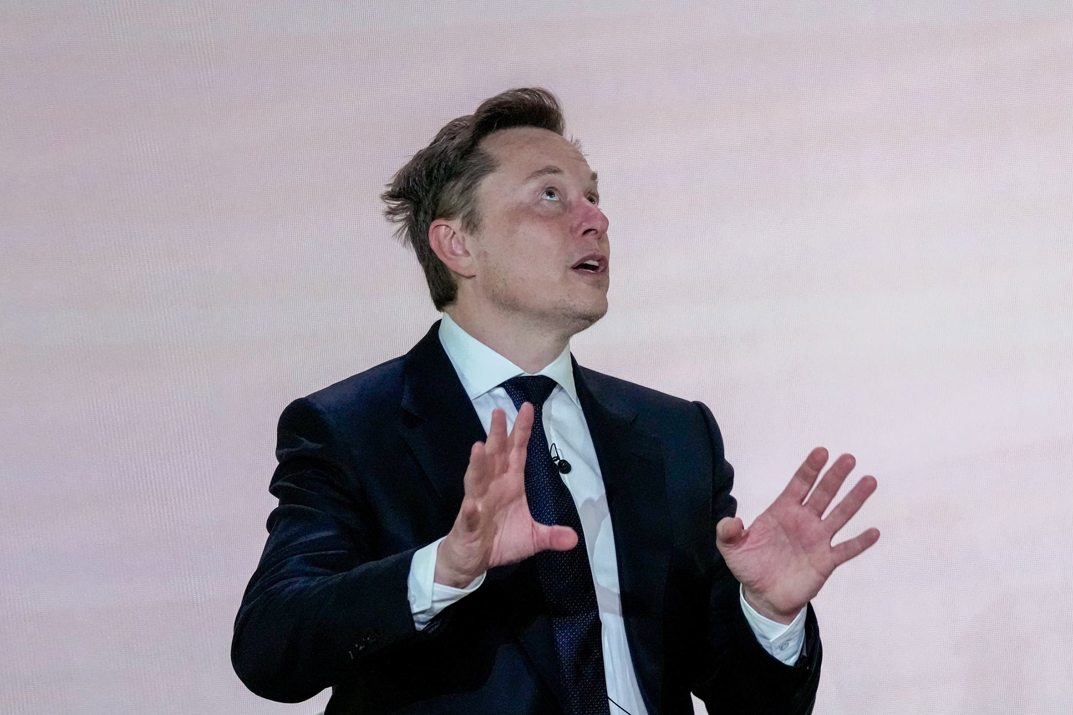 Elon Musk Just Said He’ll Give a SpaceX Share to ‘Every Kid in America.’ That Could Cost Him $10.7 Billion.